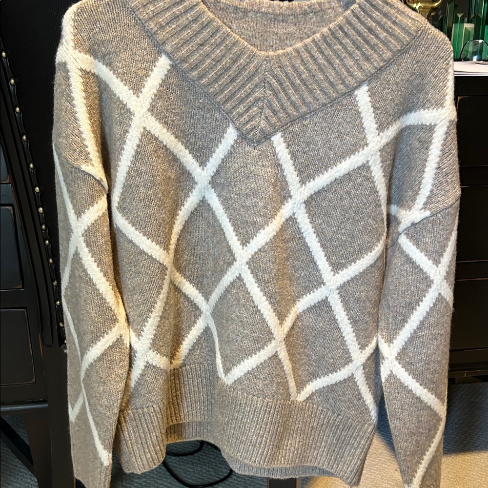 Abercrombie Brown and White Sweater